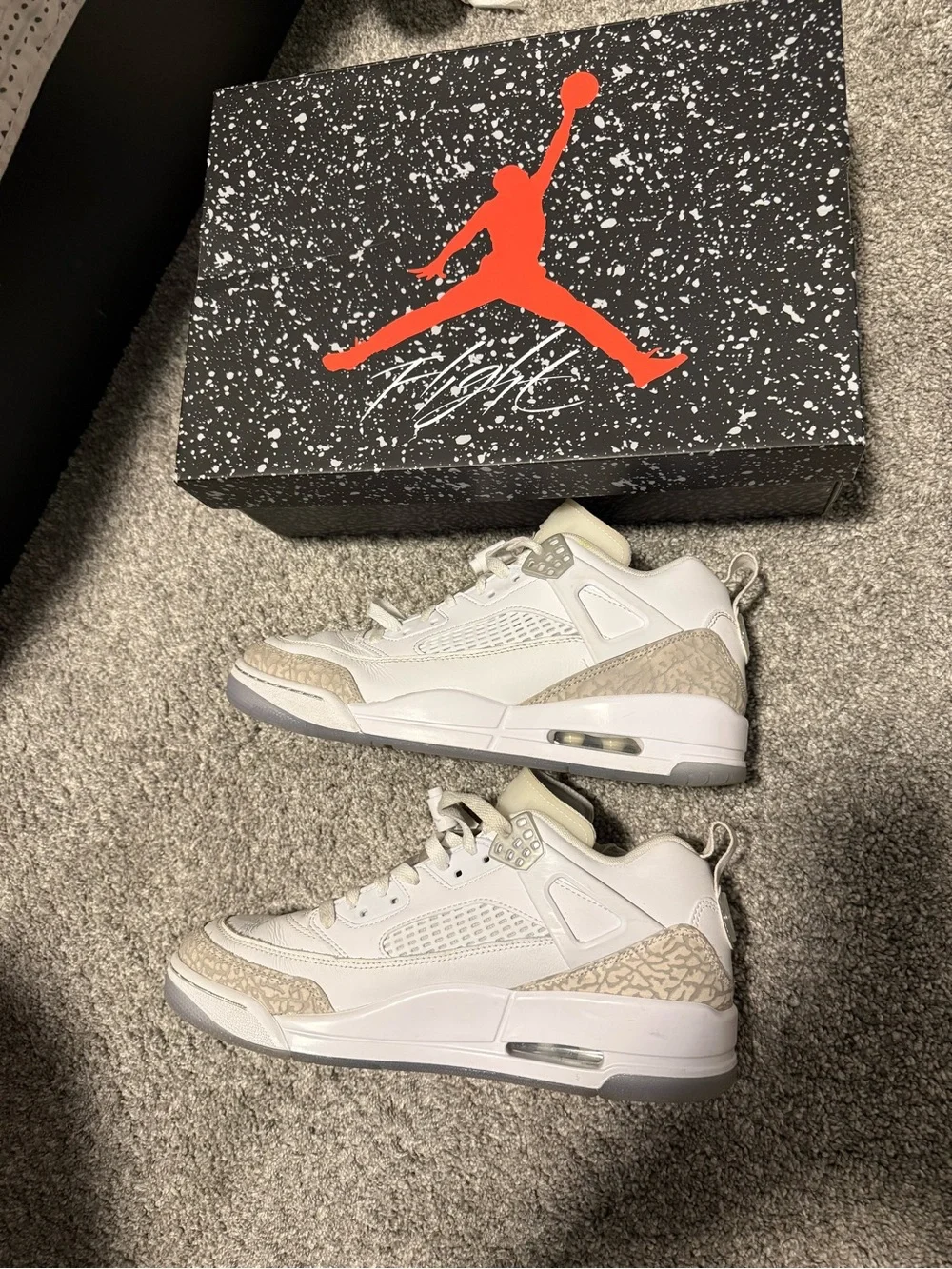 Jordan Spizike Shoes Men’s White/ Neutral Grey Low Top Lace-Up Sneakers 9.5